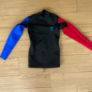 RIP curl wet suit top